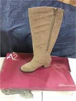 Brand New Unique Comfort System Ladies Boots Size