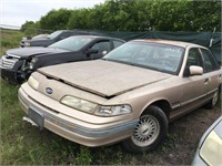 92 FORD   CROWN VIC  4D   2FACP74W4NX251294