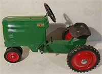 Ertl Oliver Row Crop 70 Pedal Tractor