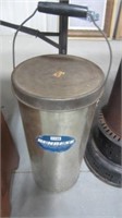 COVERED STAINLESS BUCKET