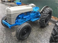 Ford 8N Tractor - 3 pt hyd. works well