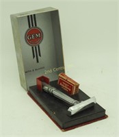 Vintage Gem Micromatic Razor W/ Blades In The Box