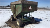 200 bushel gravity feed wagon