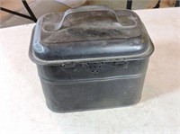 Antique Tin Lunch Bucket, 8.5" x 6" x 8.5"