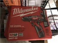 Milwaukee M12 3/8" Drill Set