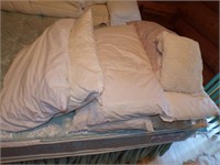 KING SIZE & OTHER PILLOWS