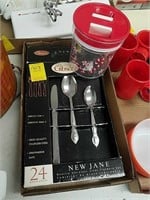 Gibson silver ware missing 4 pieces, storage