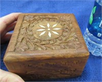 hand carved wooden box with inlay ~4 inch wide