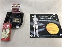 Space book, food sealer, adv. items