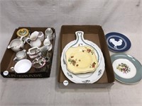 Xmas plates, chicken plate, china items, col plate