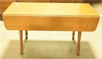 Lot #19 - Maple drop leaf sofa style table