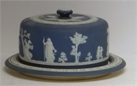WEDGWOOD CHEESE DOME IN CLASSICAL BLUE & WHITE