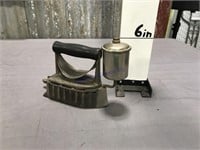 The Monitor gas iron