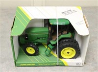 John Deere 7800 Toy Tractor w/MFWD & Duals