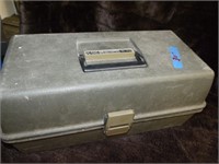 VINTAGE ADVENRURER 1713 TACKLE BOX WITH TOOLS