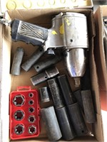 Impact wrench, sockets
