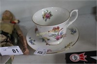 ROYAL WINCHESTER BONE CHINA MADE IN ENGLAND CUP &