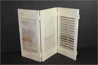 Trifold Shabby Painted Shutter
