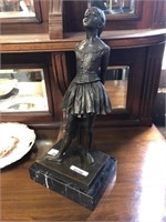 YOUNG GIRL BROZE STATUE