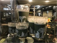 WEDGWOOD DESIGN JUG & 10 GLASSES