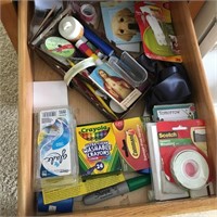 Contents of One Kitchen Drawer