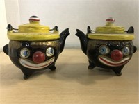 Pair Of Vintage Salt And Pepper Shakers - Teapots