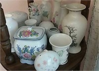 Vases, porcelain boxes, decor items