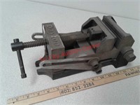 Dayton bench vise