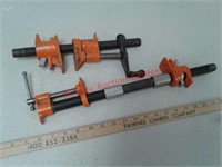 2 pipe clamps