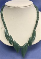 Jadeite necklace           (L 13)
