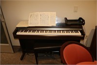 YDP 323 electric piano with bench