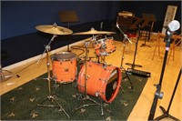 Yamaha 10 piece orange drum set