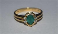 18k Gold Ring w/ Green Stone & White Stones
