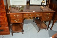 19thC mahogany Dicken's desk,