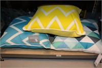 Collection of 3 various cushions as new,
