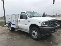 2003 Ford 550  W/ Utility Boxes 6.0 Diesel  Auto