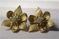 Pair 18k Yellow Gold Diamond Flower Earrings