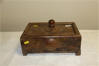 Sectioned wooded box, sliding lid