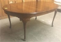 Oval Cherry Dining Table w/ (4) Leaves and Pads