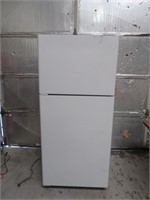 Working GE White Refrigerator