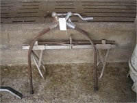 COW LIFT & CLAMP