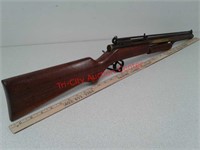 100 shot Benjamin BB air rifle made in the USA