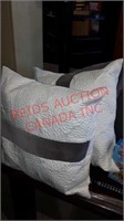 PAIR OF LARGE GREY & WHITE CUSHIONS