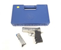 Smith & Wesson Model 4013 TSW Tactical .40 S&W