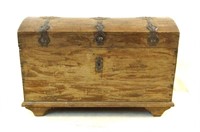 Early hump top Chest circa 1850
