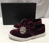 NEW Wendy Williams Velvet Sneakers 6008
