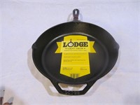 Lodge cast iron 12 in. skillet