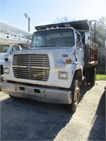 1994 Ford L800 Dump Truck.