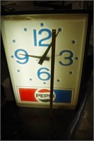 Large Pepsi Clock runs