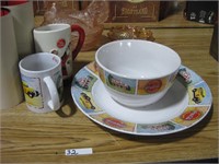 Coca-cola Lot – 1 plate, 1 bowl, 2 mugs & 2 signs